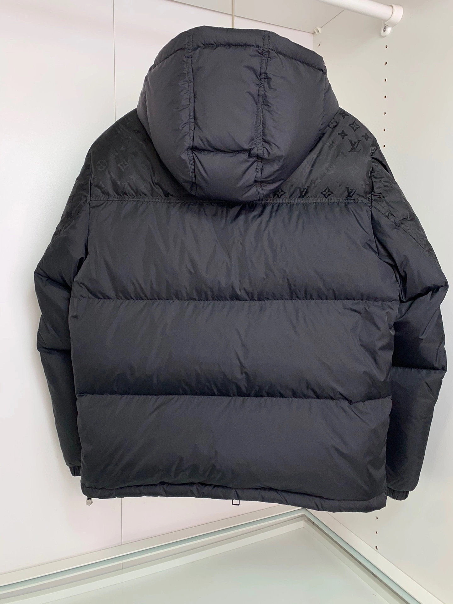 OdorResistant Louis Vuitton Down Jackets 139465