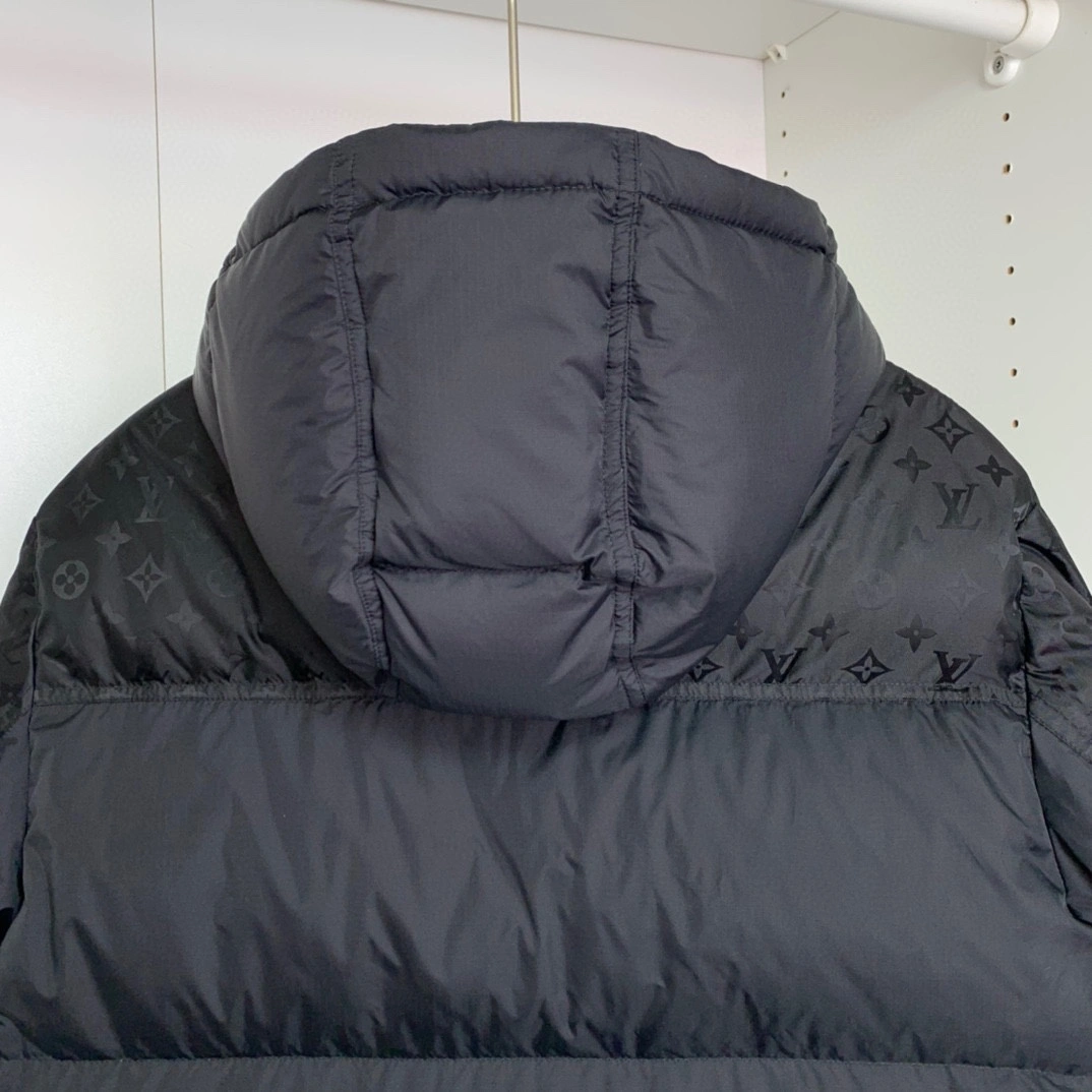 OdorResistant Louis Vuitton Down Jackets 139465