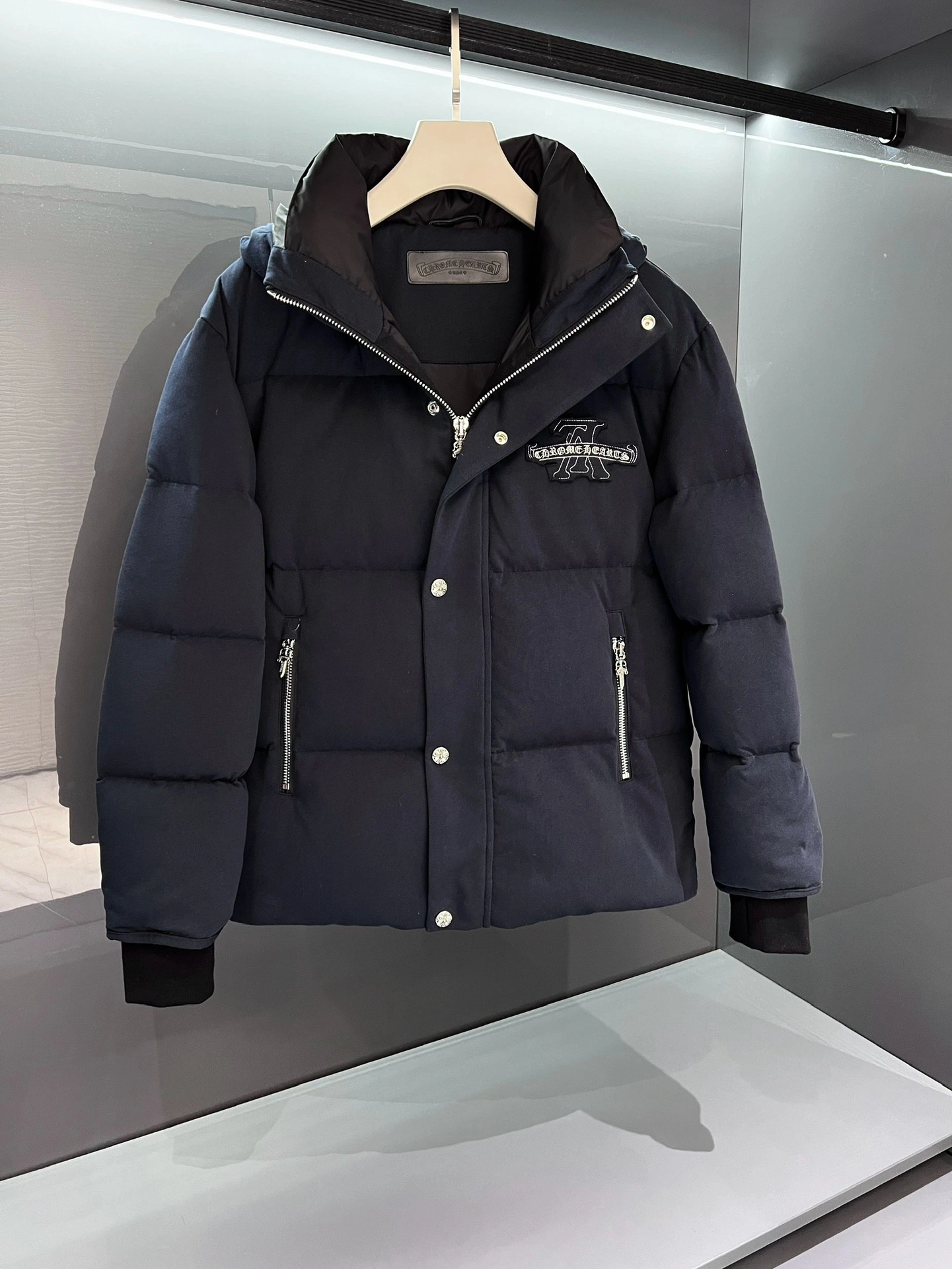 Breathable Louis Vuitton Down Jackets 139466