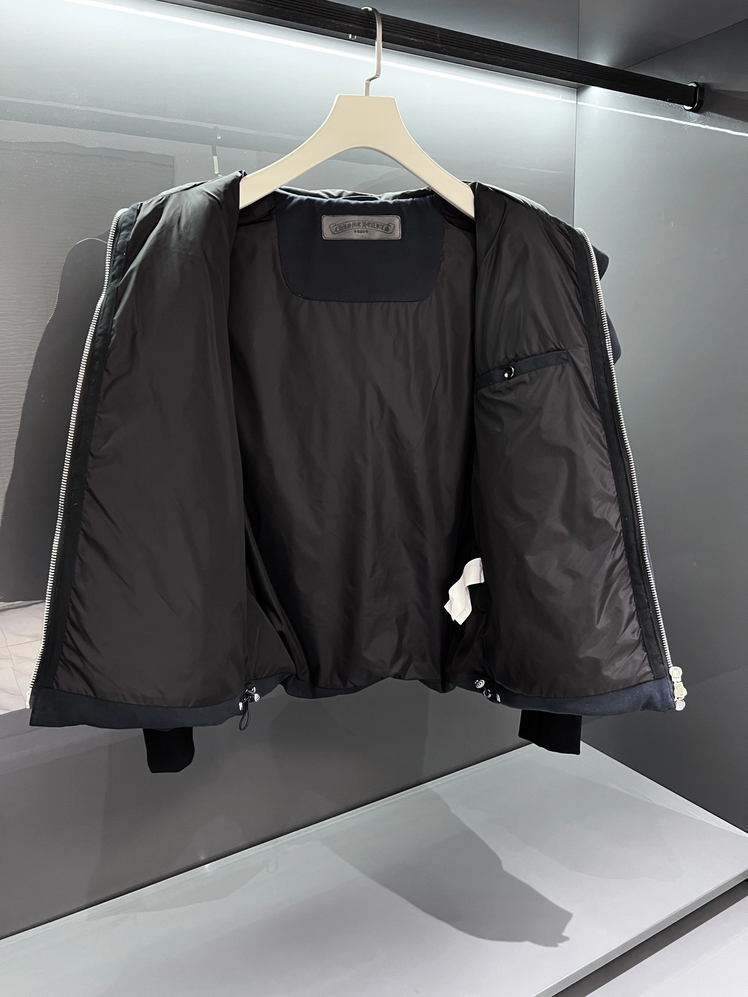 Breathable Louis Vuitton Down Jackets 139466