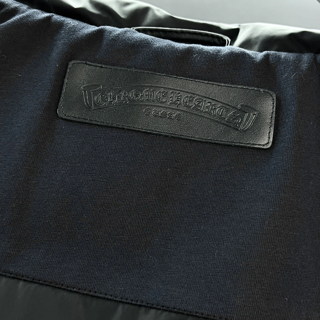 Breathable Louis Vuitton Down Jackets 139466