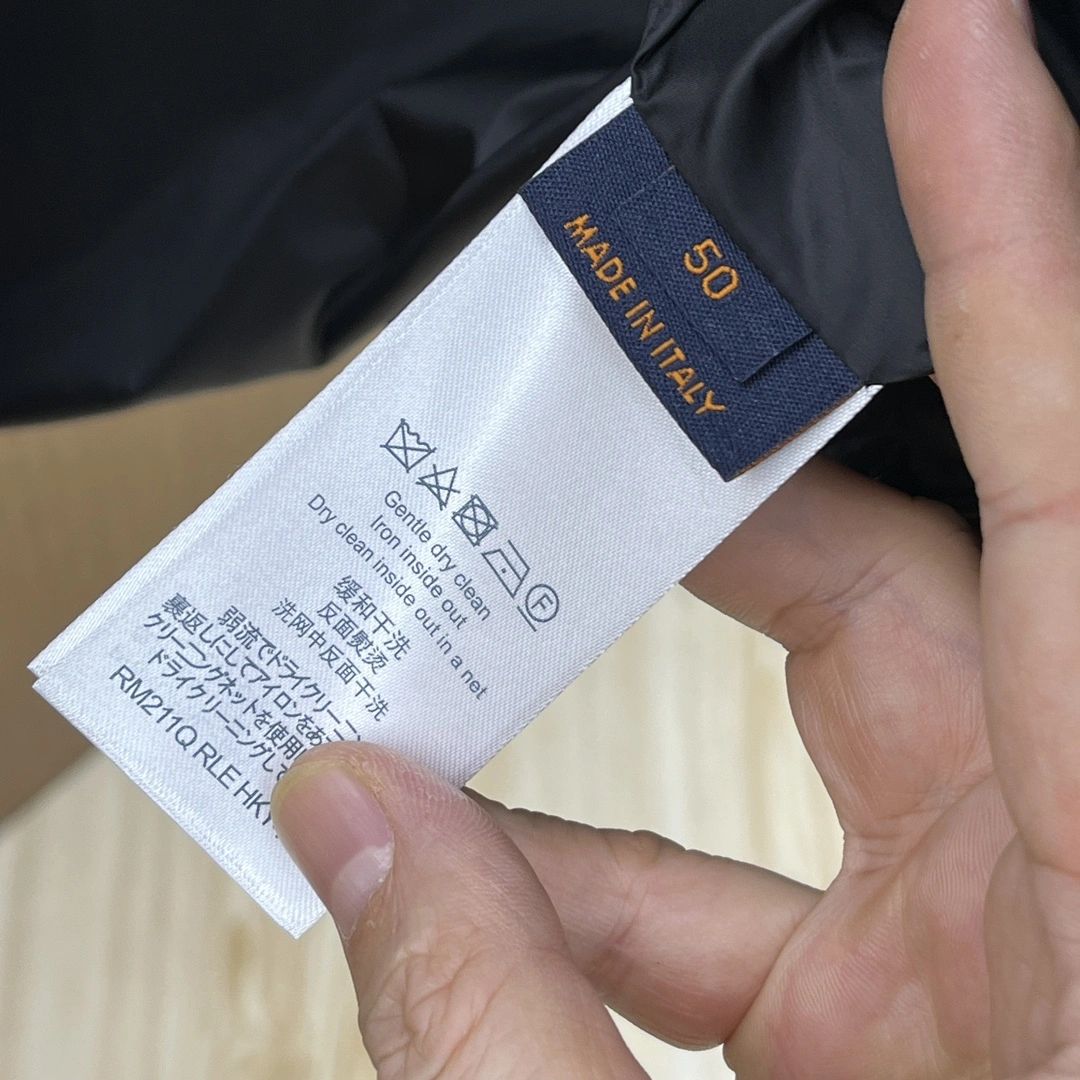 Refined Louis Vuitton Down Jackets 139472