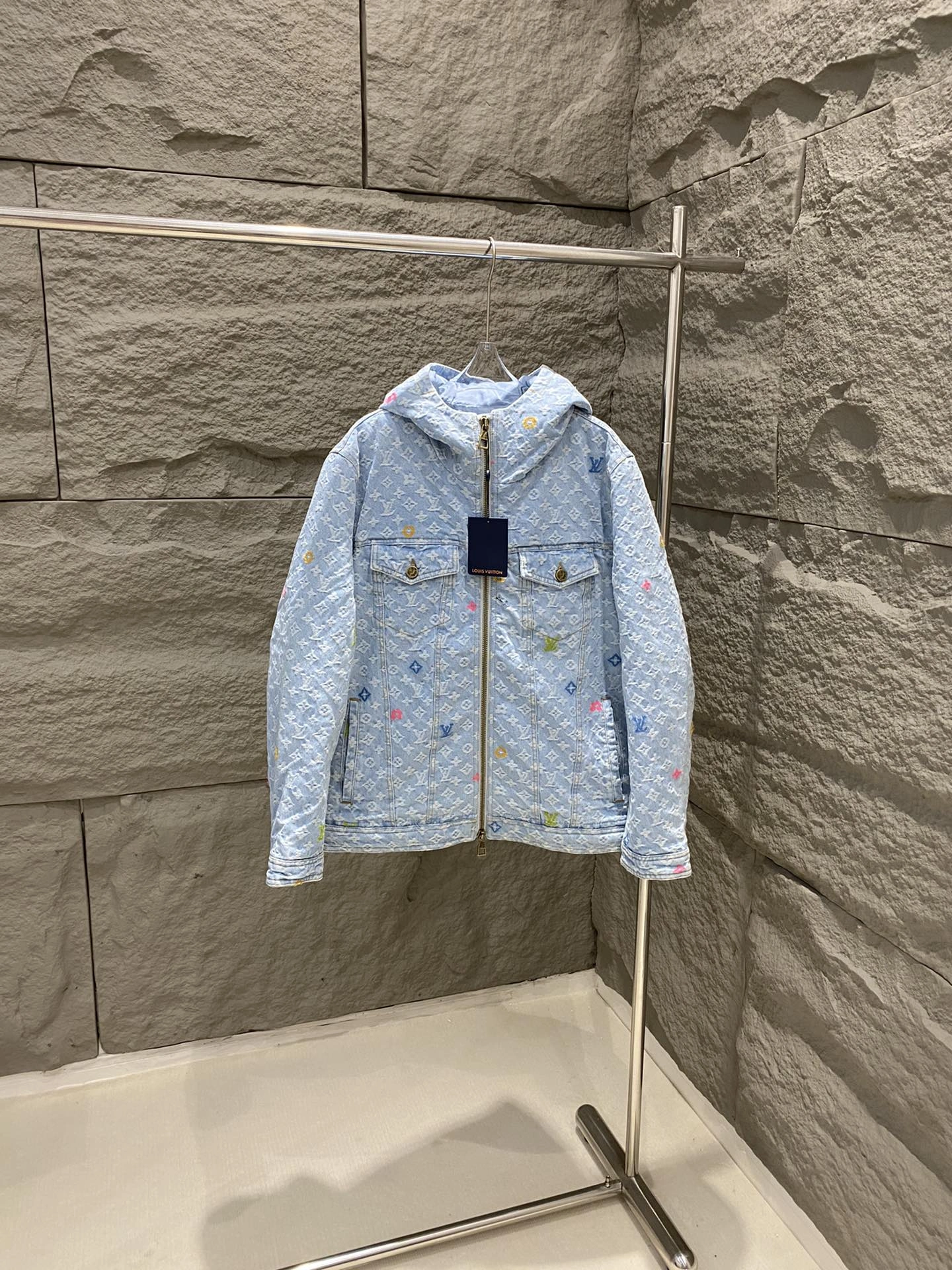 Comfortable Louis Vuitton Down Jackets 139475