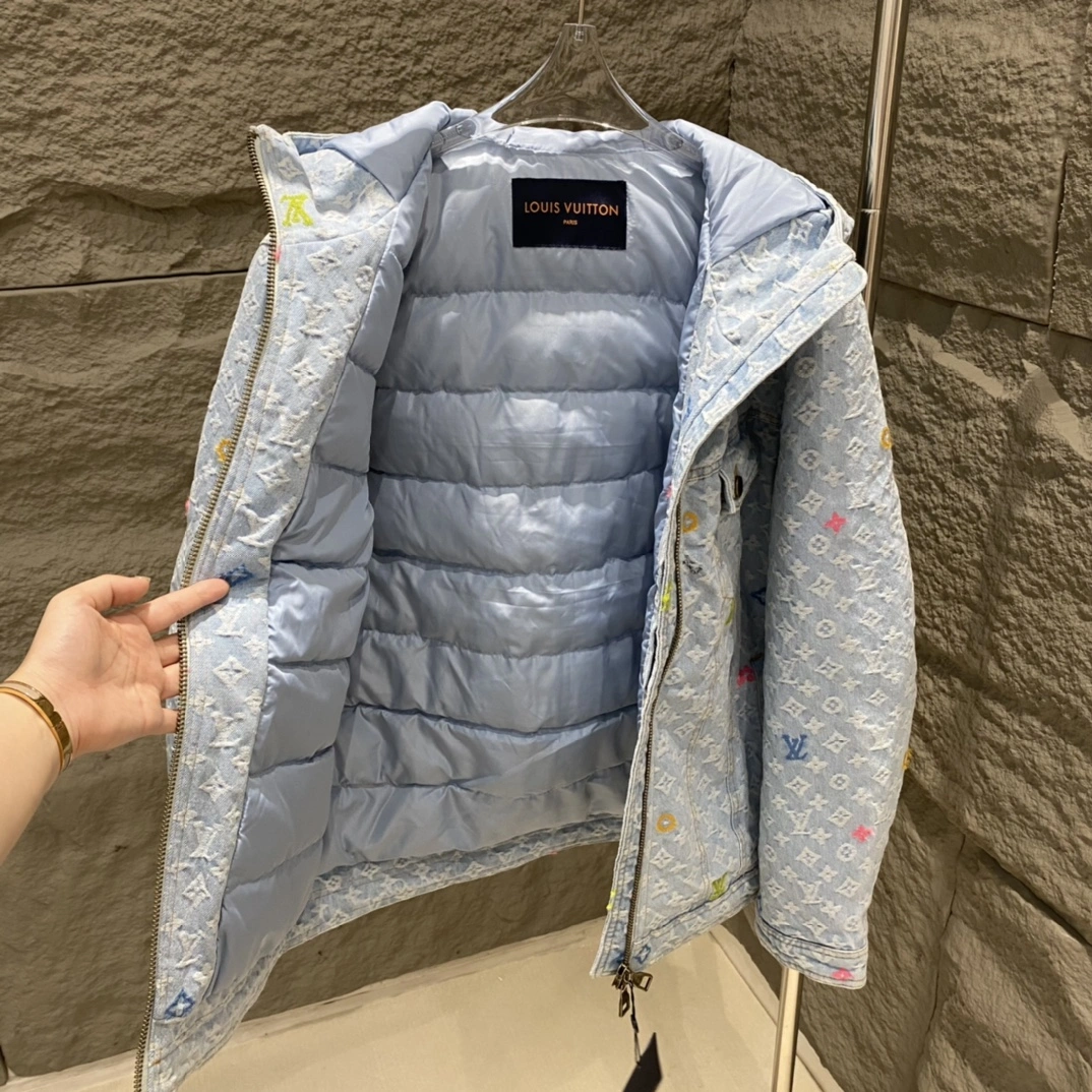 Comfortable Louis Vuitton Down Jackets 139475
