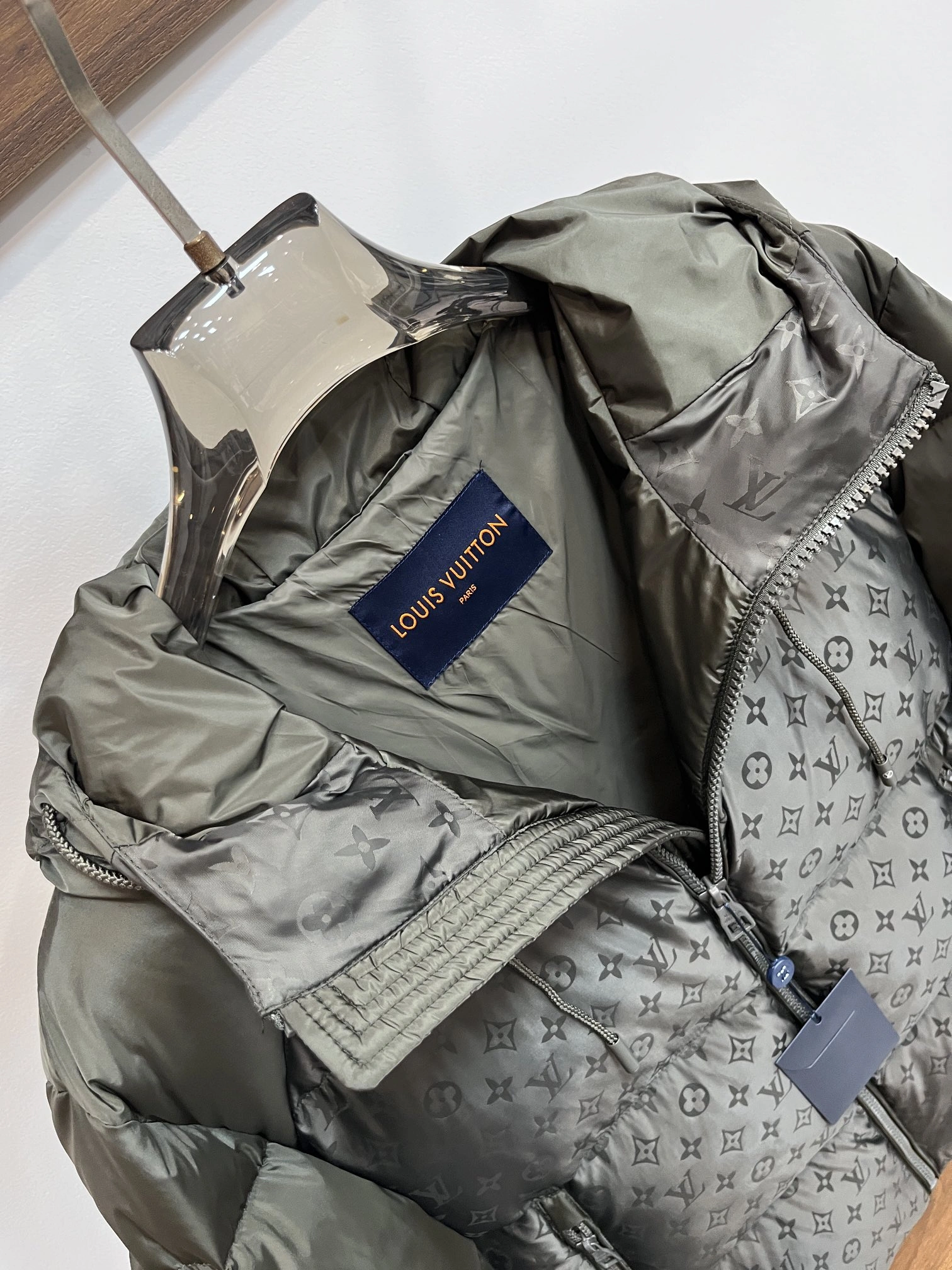 BestValue Louis Vuitton Down Jackets 139476