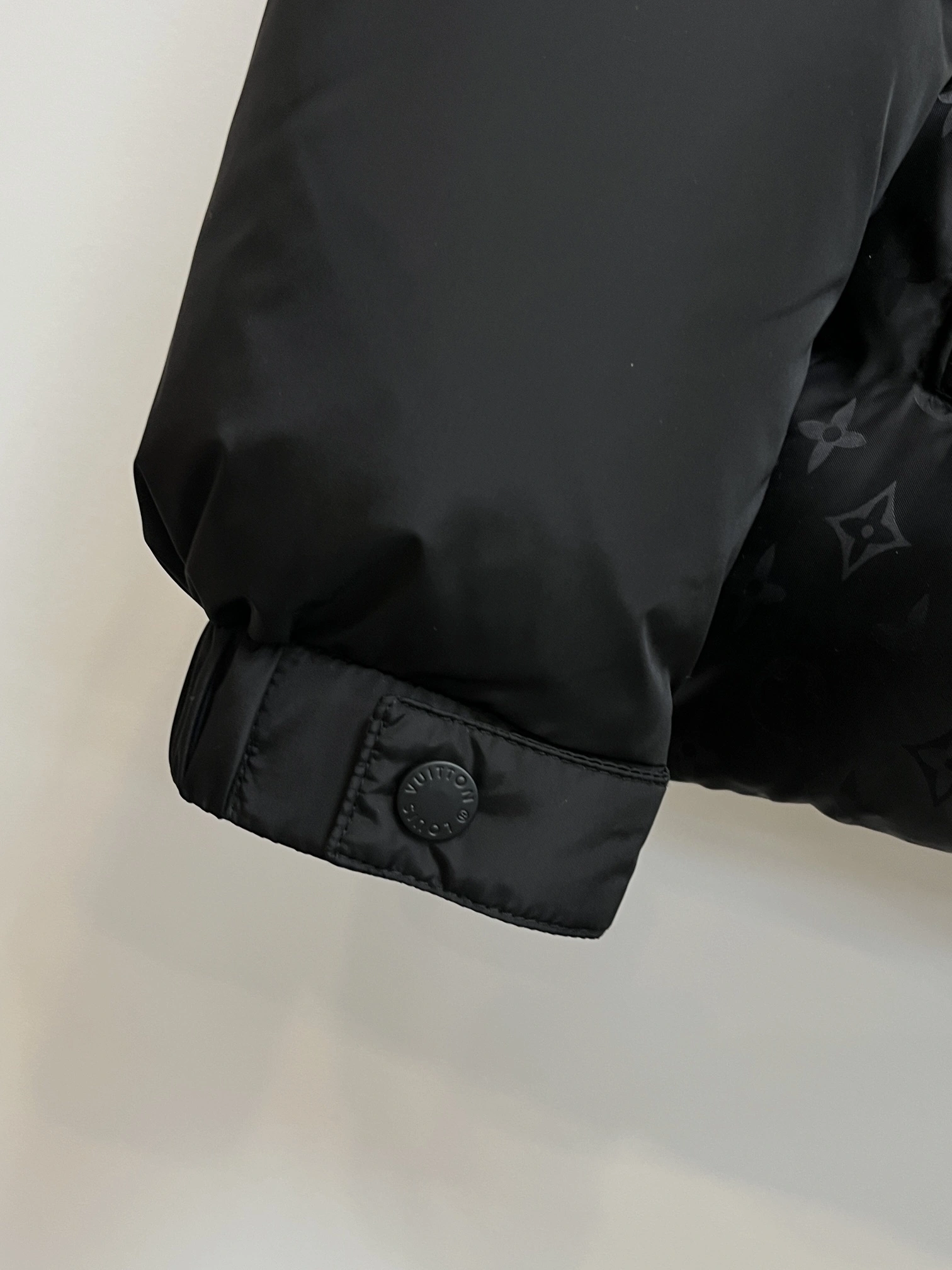 Louis Vuitton Down Jackets BestValue 139463
