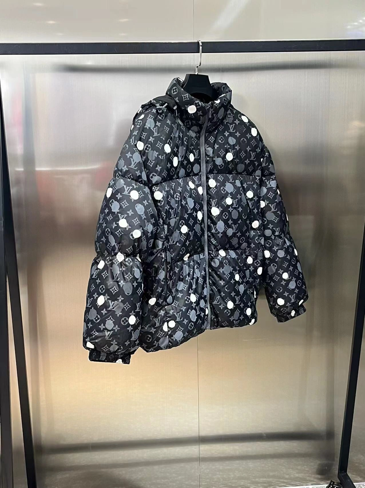 Louis Vuitton Down Jackets Unique 139457