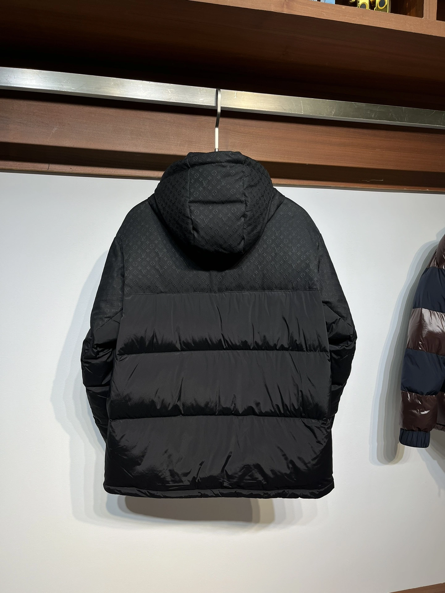 Casual Louis Vuitton Down Jackets 139467
