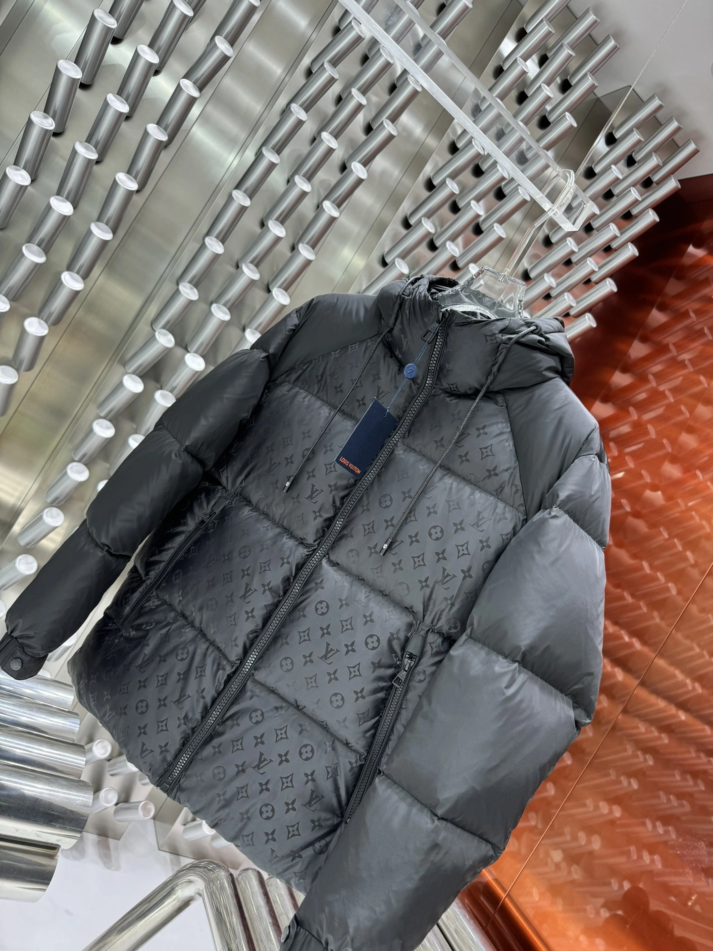 Louis Vuitton Down Jackets Attractive 139452