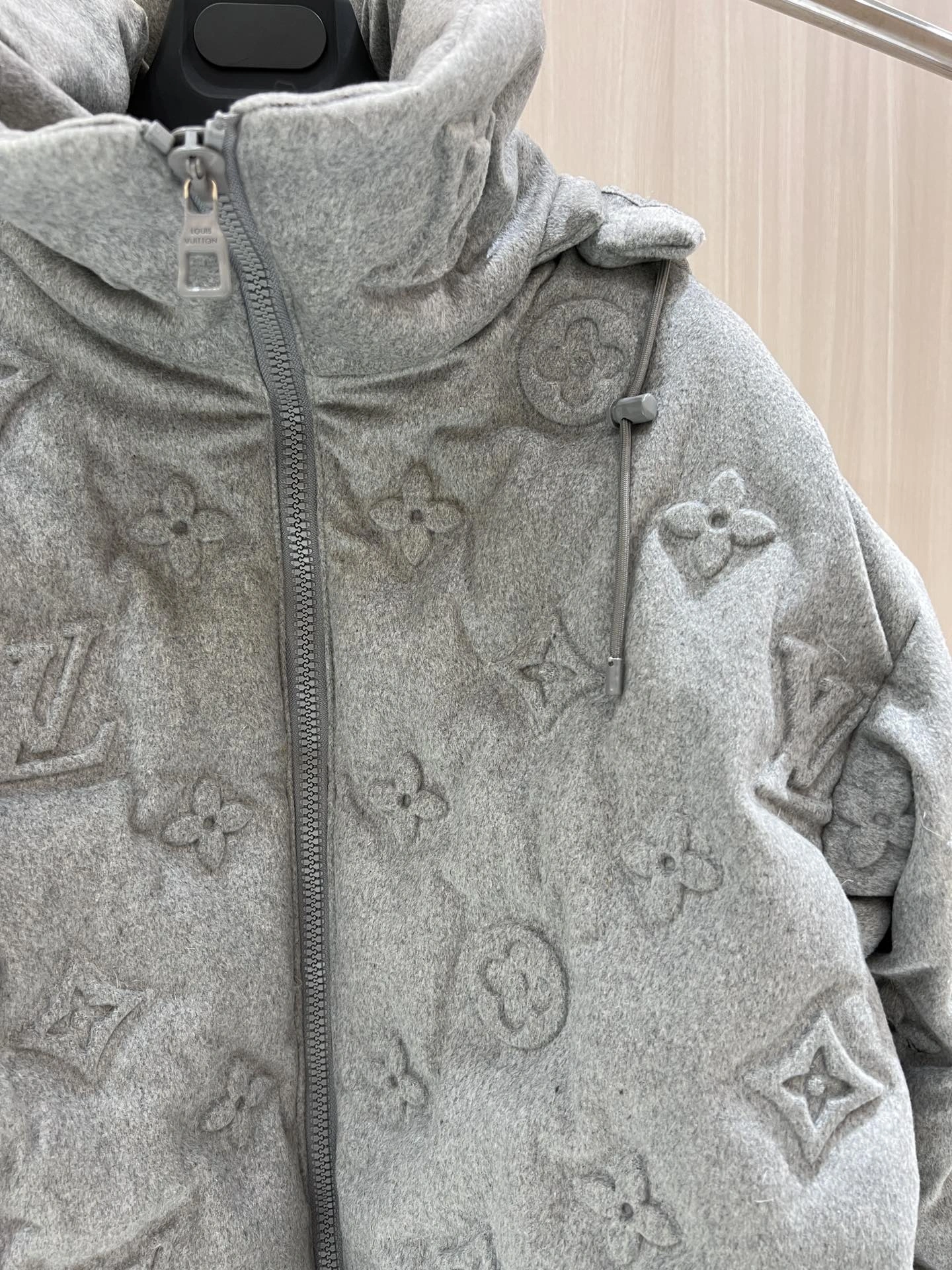 Thermal Louis Vuitton Down Jackets 139449