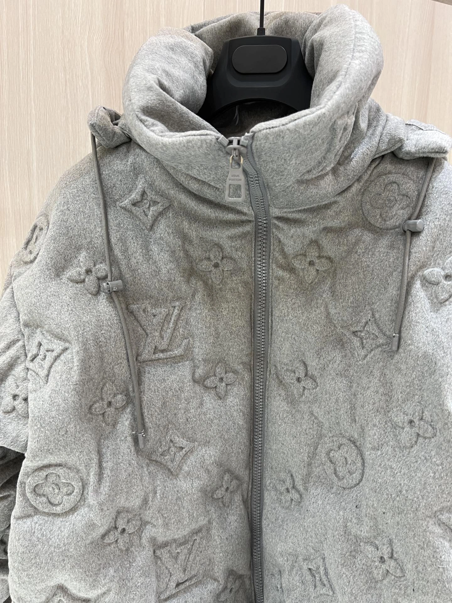 Thermal Louis Vuitton Down Jackets 139449