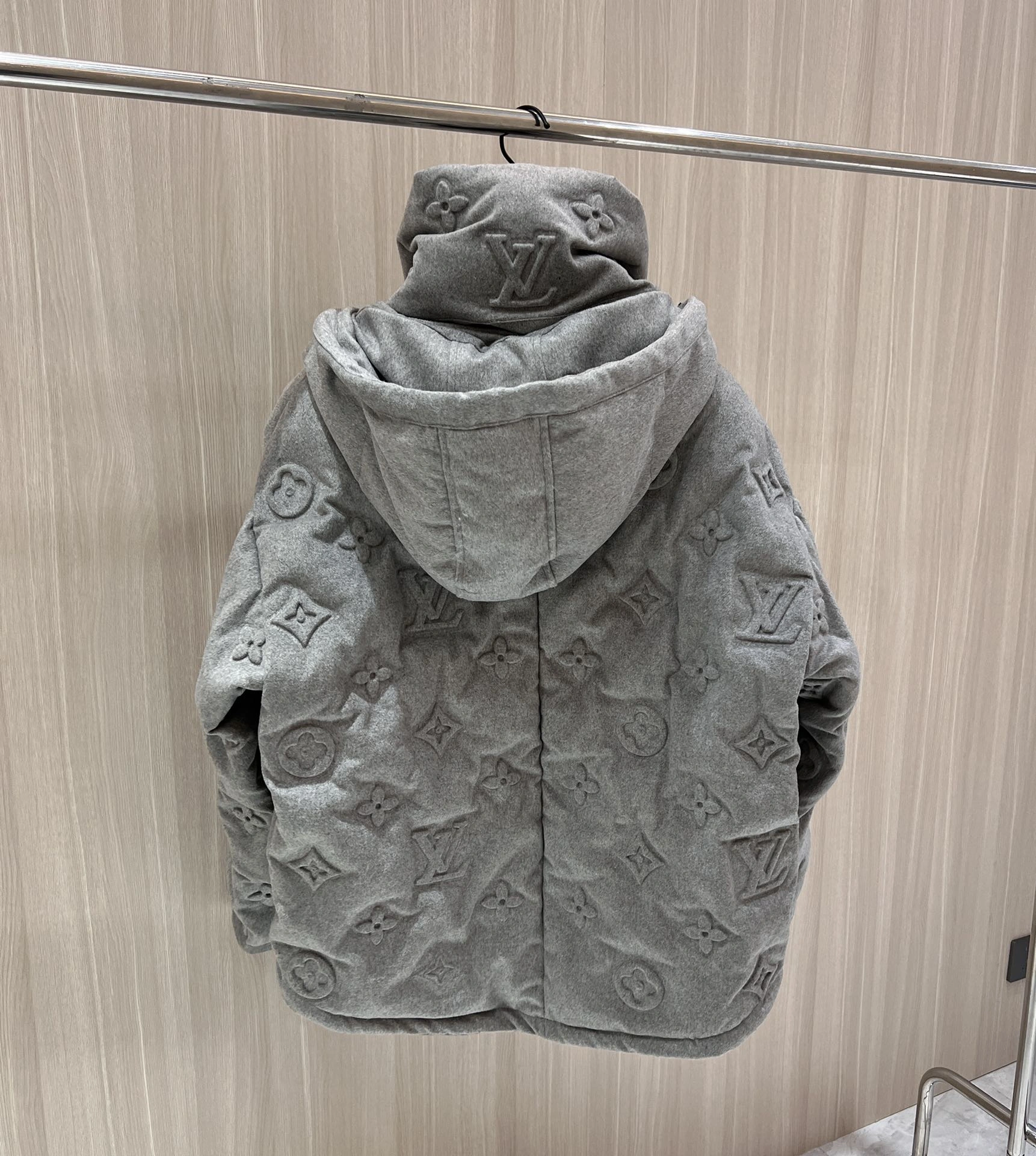 Thermal Louis Vuitton Down Jackets 139449