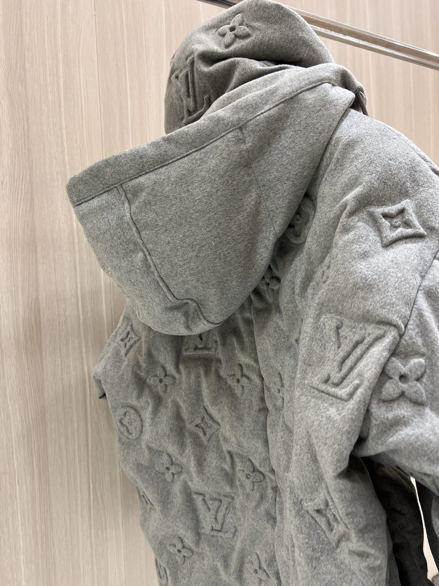 Thermal Louis Vuitton Down Jackets 139449