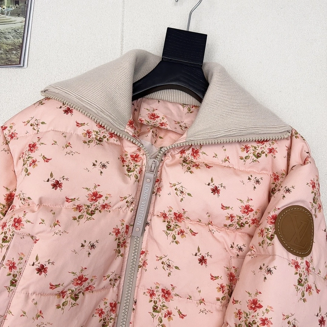 Stylish Louis Vuitton Down Jackets 139454