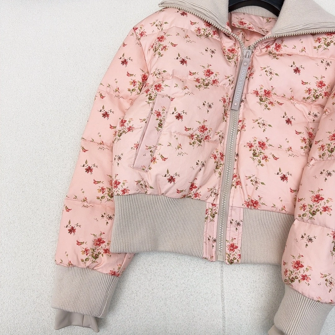Stylish Louis Vuitton Down Jackets 139454