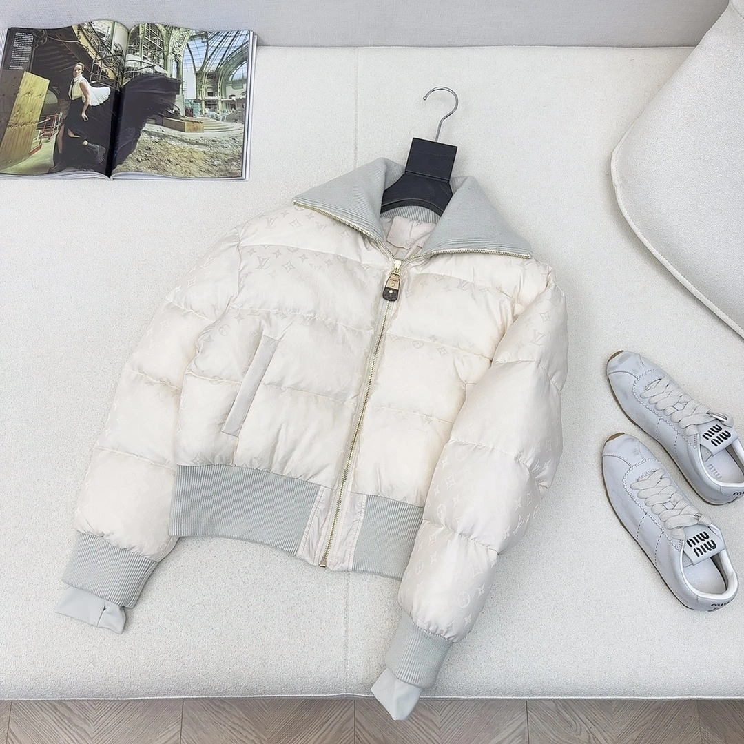 Louis Vuitton Down Jackets Effortless 139447