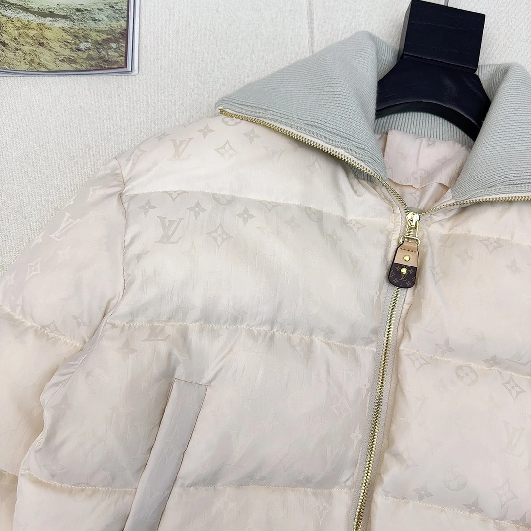 Louis Vuitton Down Jackets Effortless 139447