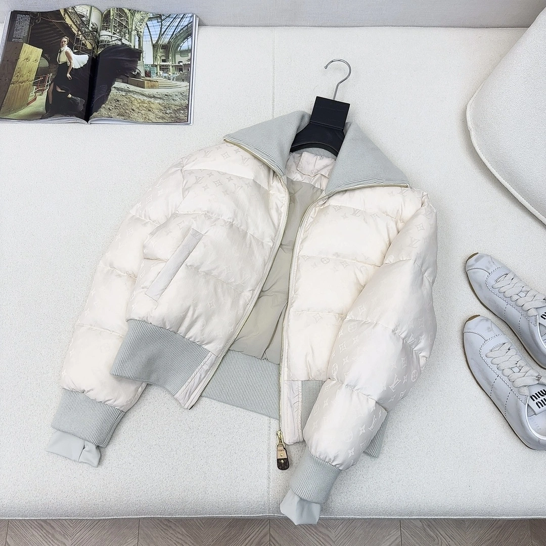 Louis Vuitton Down Jackets Effortless 139447