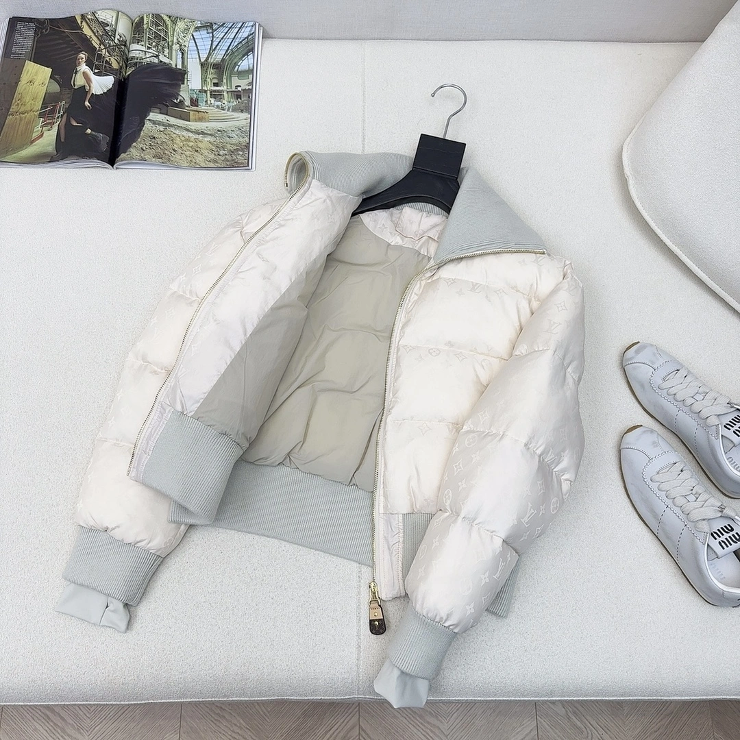 Louis Vuitton Down Jackets Effortless 139447