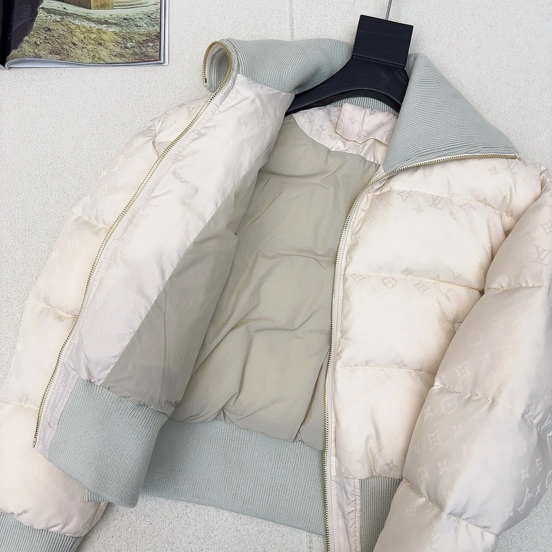 Louis Vuitton Down Jackets Effortless 139447