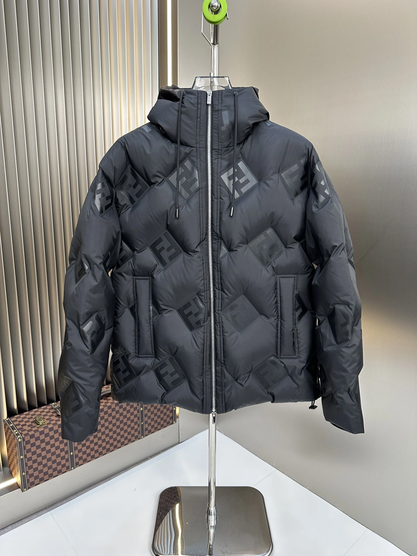 Fashionable Louis Vuitton Down Jackets 139446