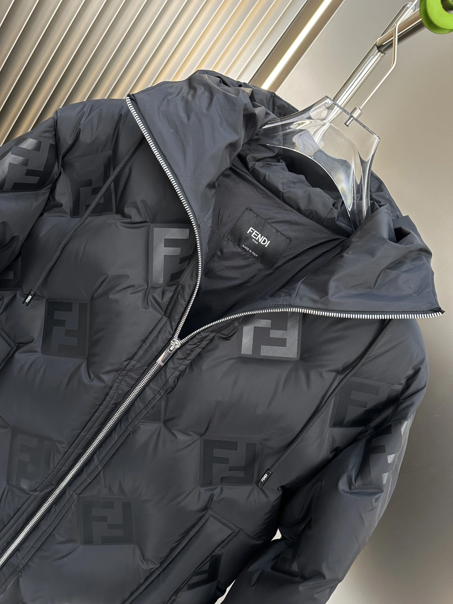 Fashionable Louis Vuitton Down Jackets 139446