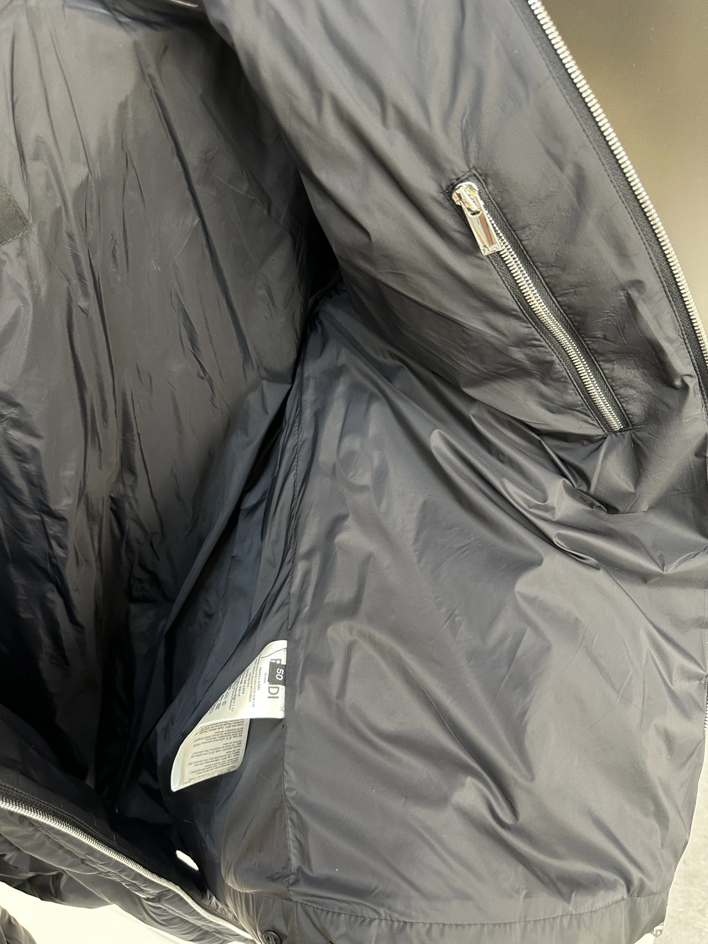 Fashionable Louis Vuitton Down Jackets 139446
