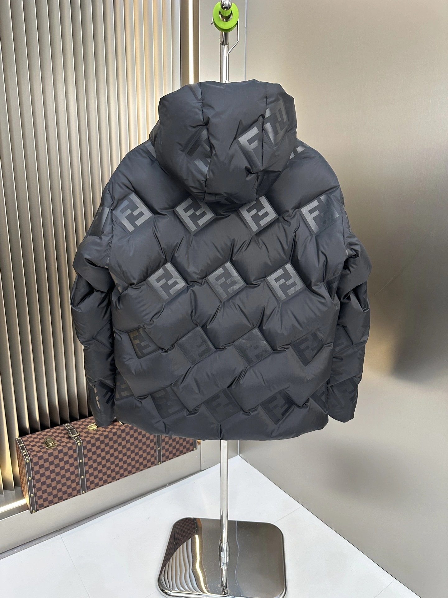 Fashionable Louis Vuitton Down Jackets 139446
