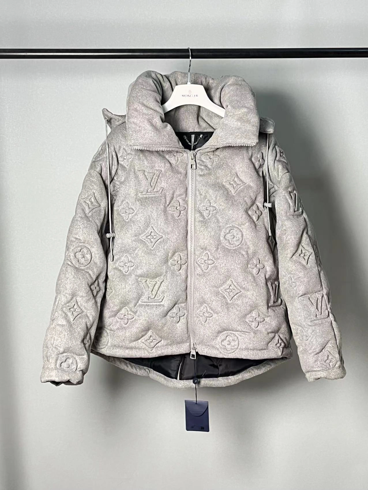 Louis Vuitton Down Jackets Breathable 139445