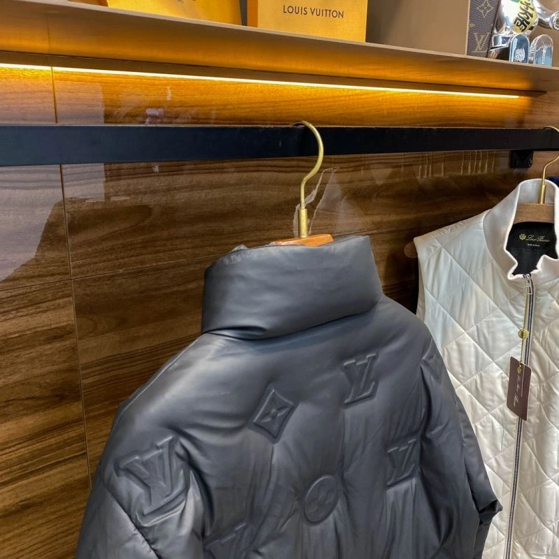 SportInspired Louis Vuitton Down Jackets 139402