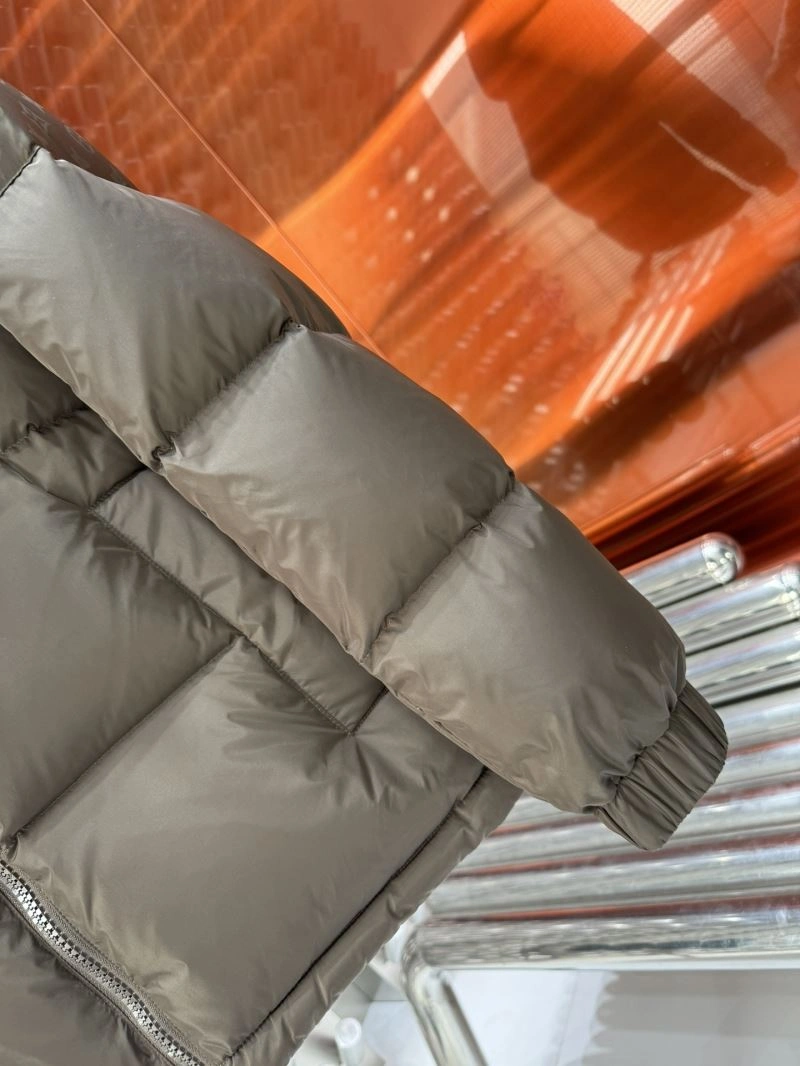 Louis Vuitton Down Jackets Snug 139397