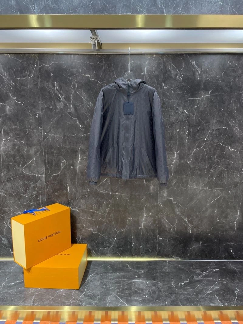 Functional Louis Vuitton Down Jackets 139363