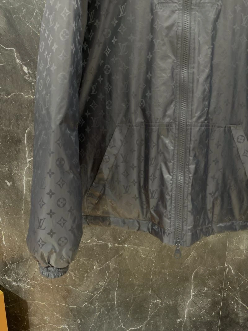 Functional Louis Vuitton Down Jackets 139363