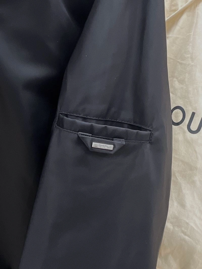 Durable Louis Vuitton Down Jackets 139364