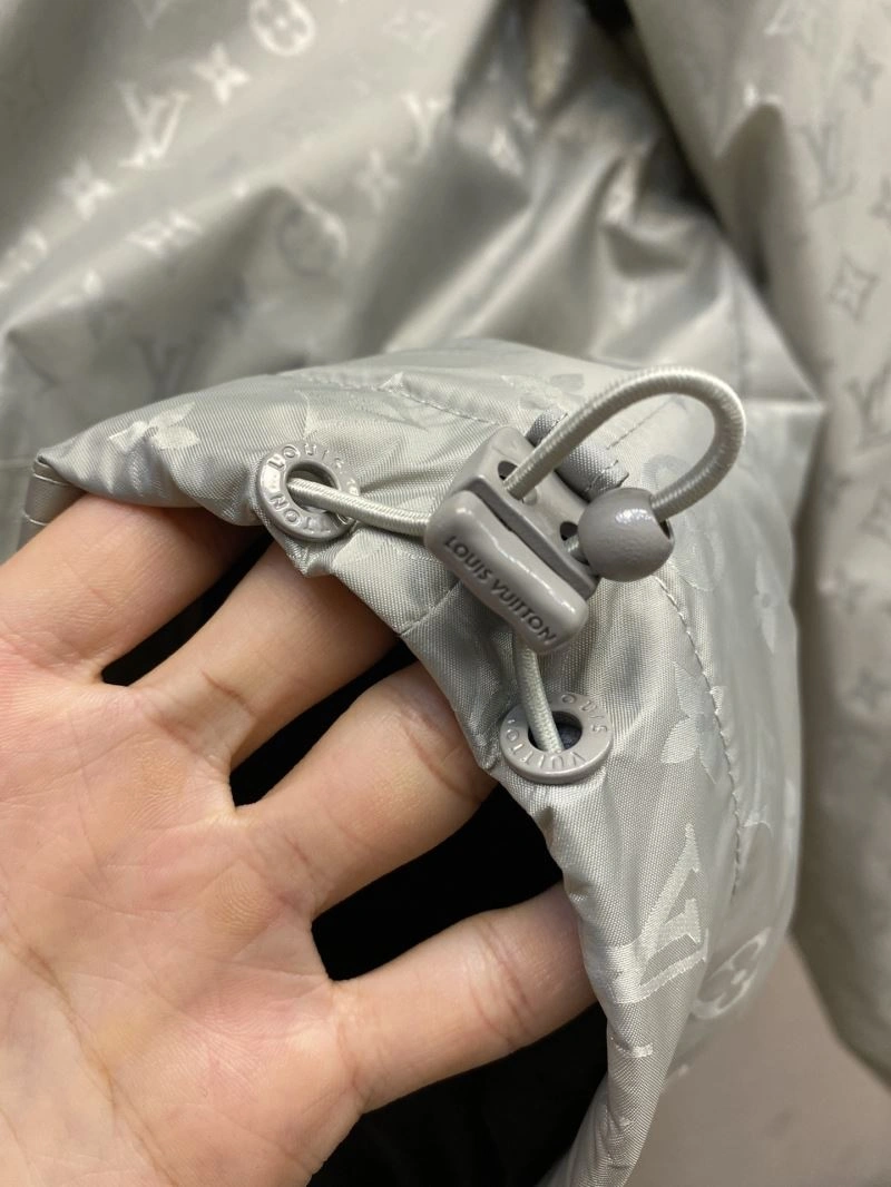 EasyMatch Louis Vuitton Down Jackets 139278
