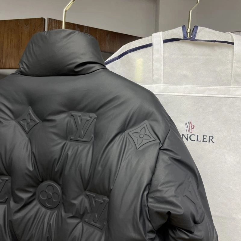 Louis Vuitton Down Jackets Sporty 139263