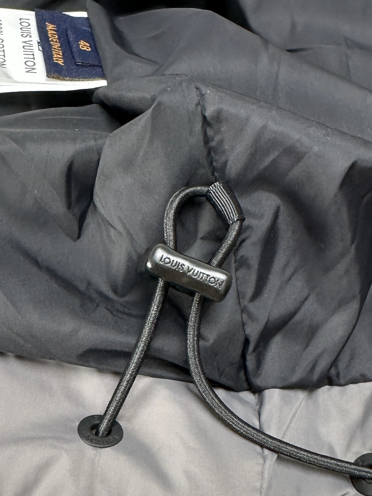 ZipUp Louis Vuitton Down Jackets 139441