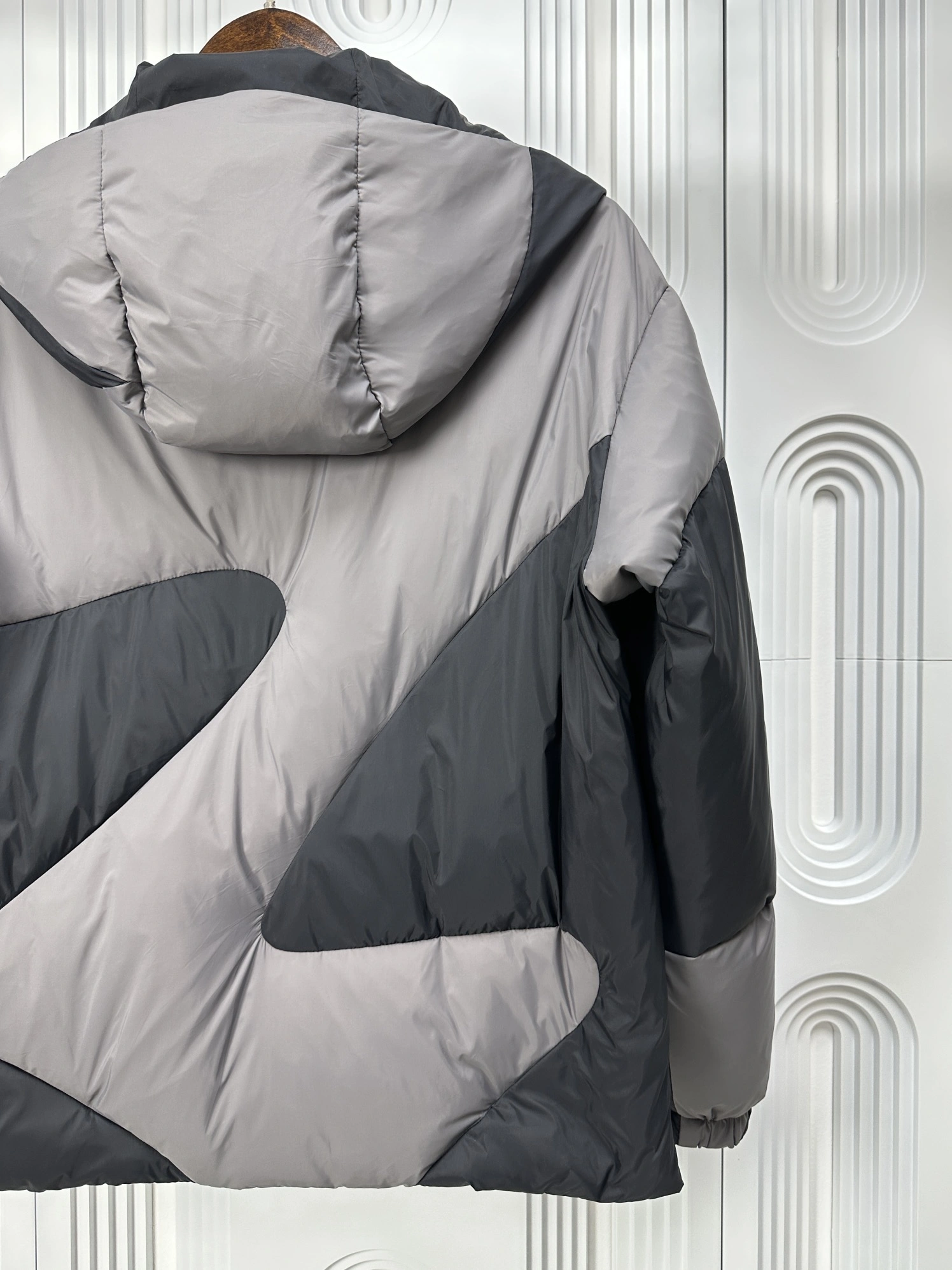Upgraded Louis Vuitton Down Jackets 139440