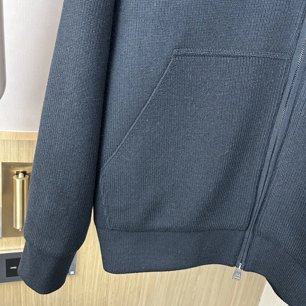 Youthful Louis Vuitton Down Jackets 139425