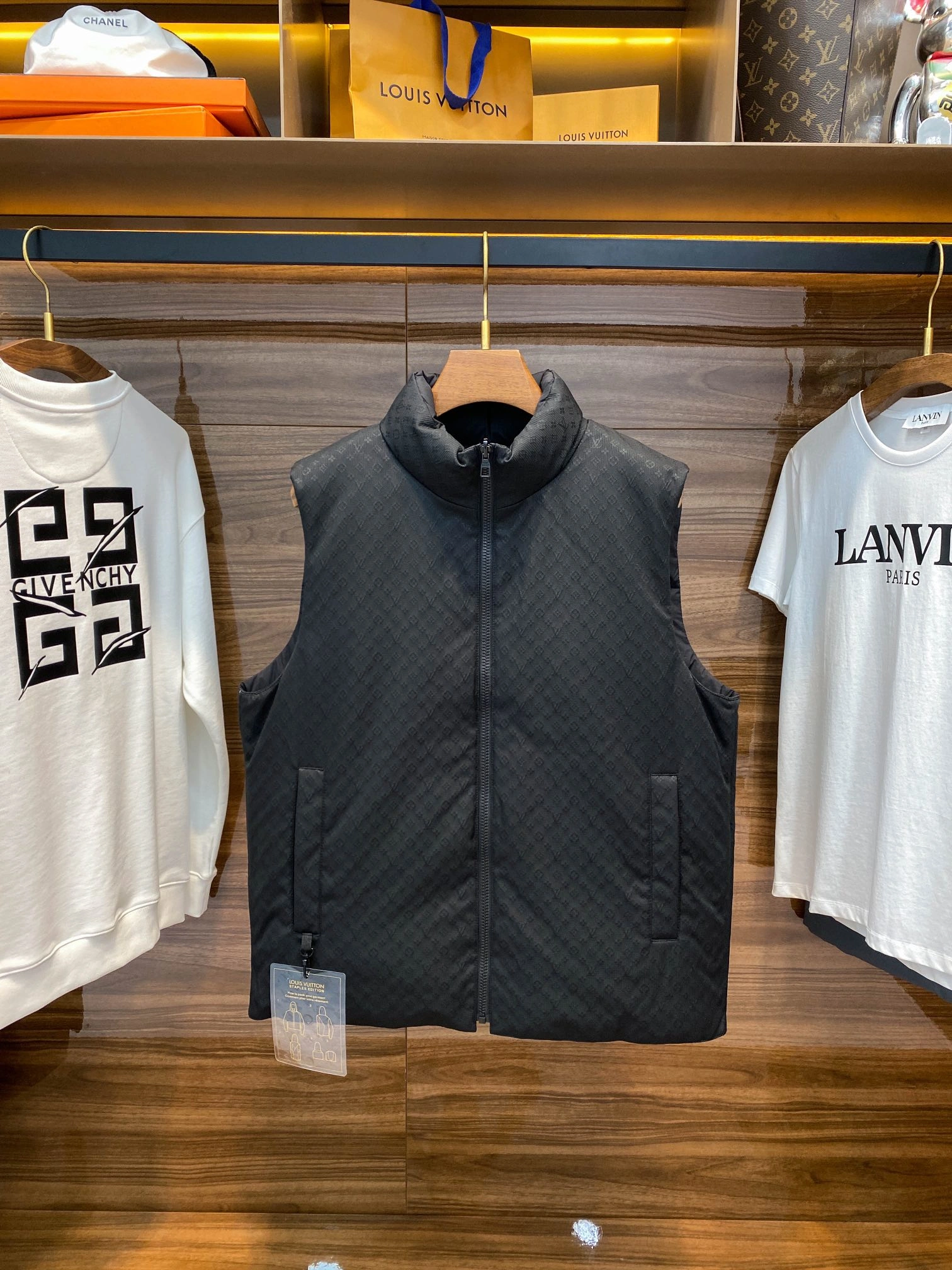 Louis Vuitton Down Jackets Lightweight 139424