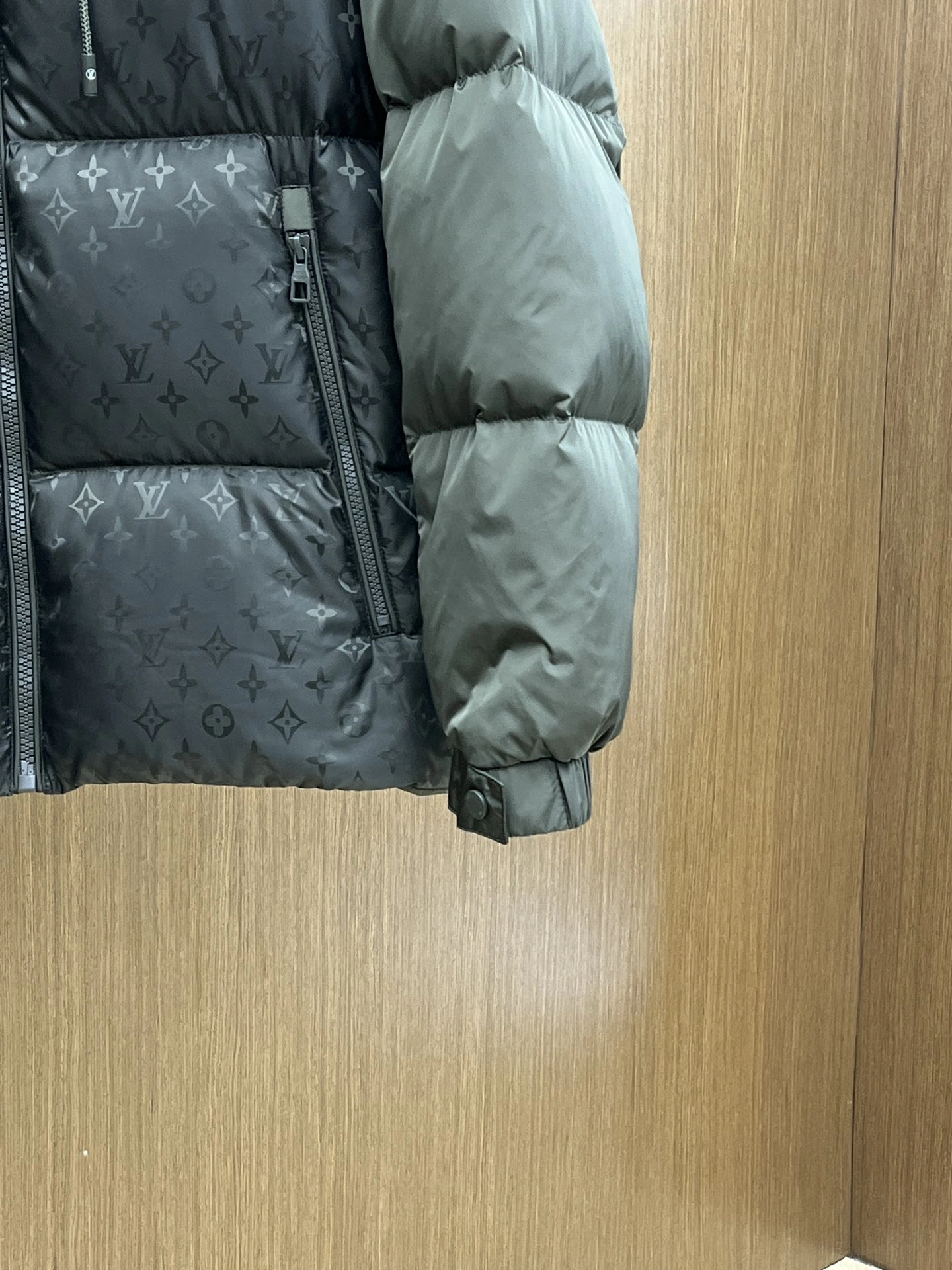 Louis Vuitton Down Jackets Lightweight 139434