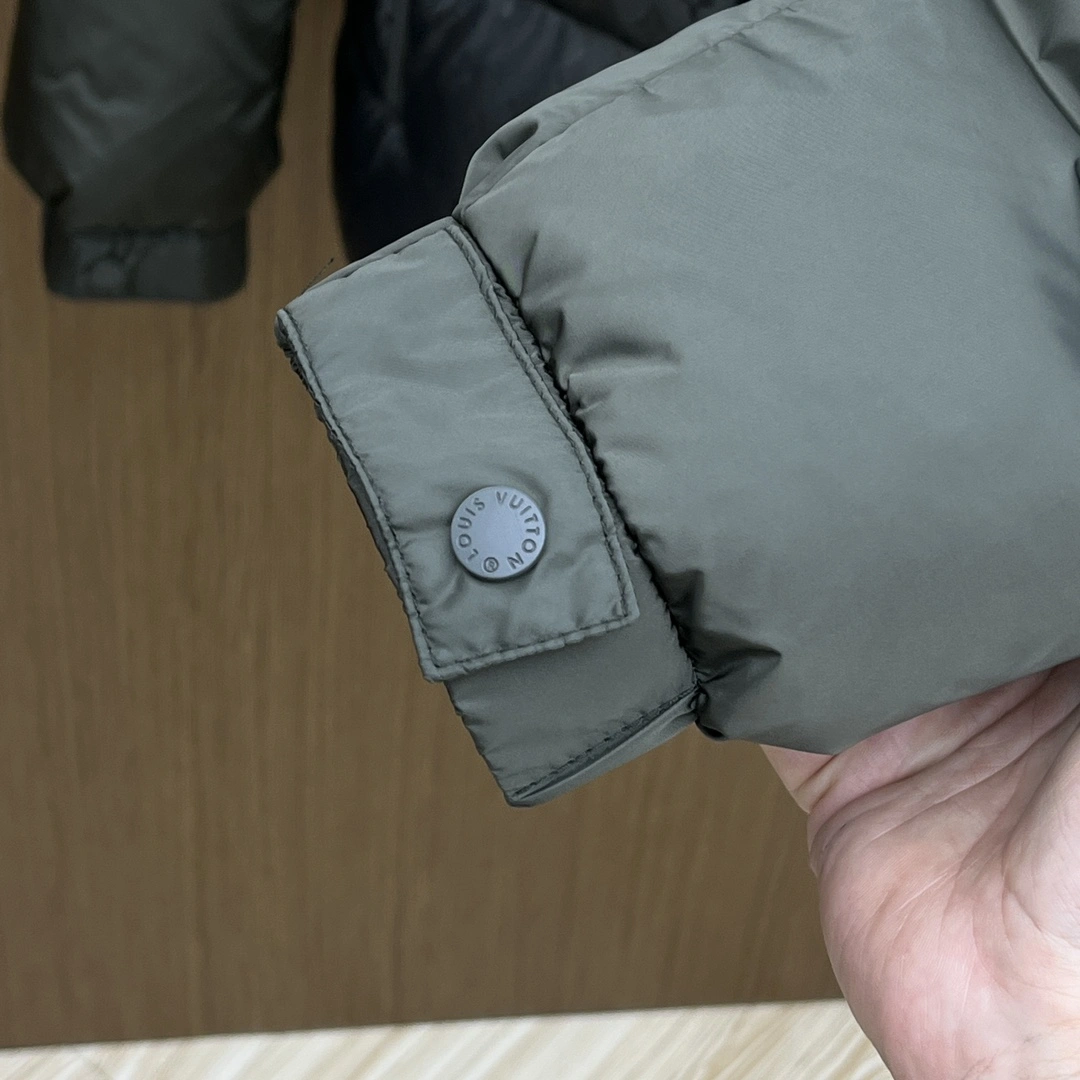 Louis Vuitton Down Jackets Lightweight 139434