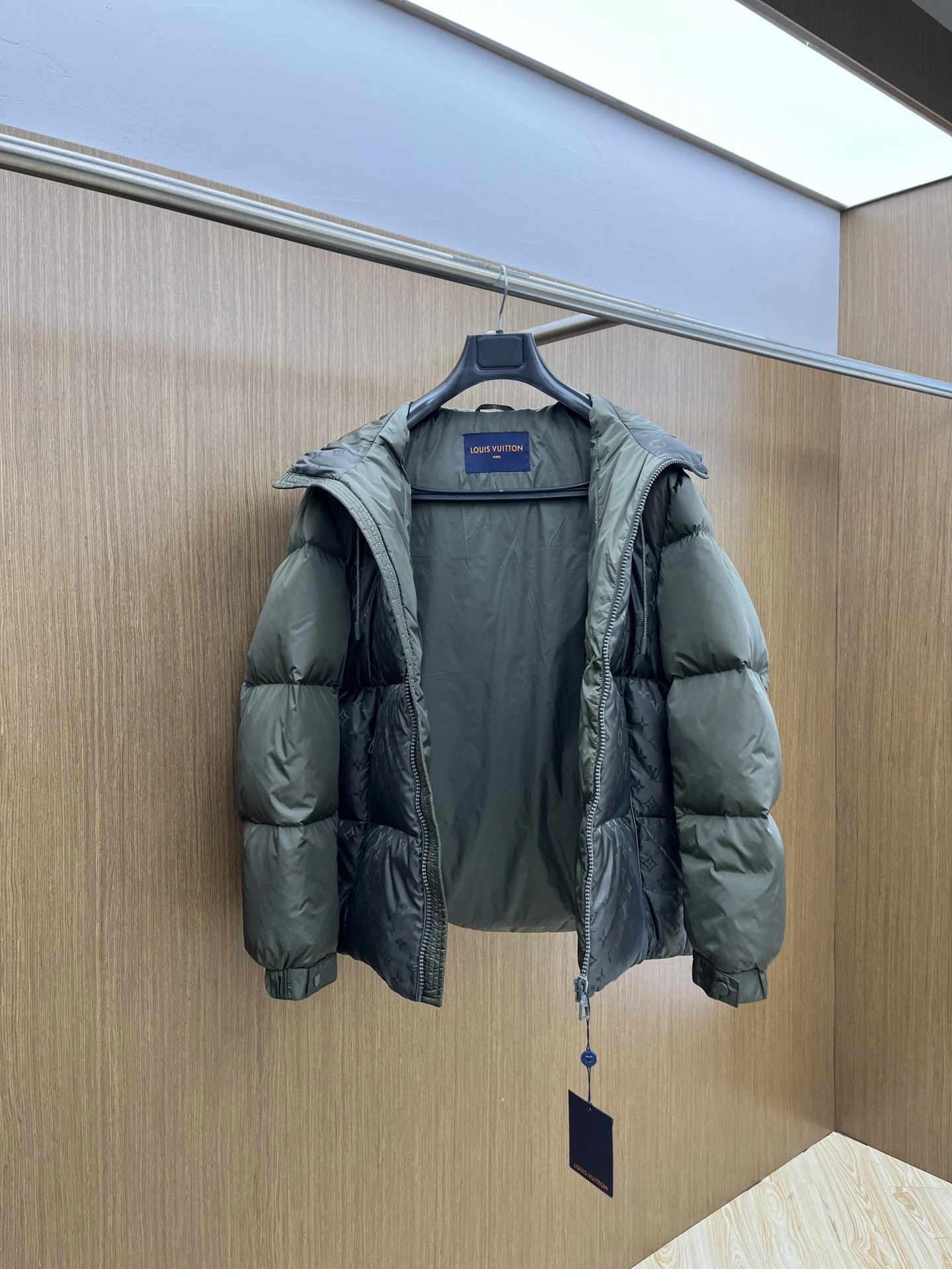 Louis Vuitton Down Jackets Lightweight 139434