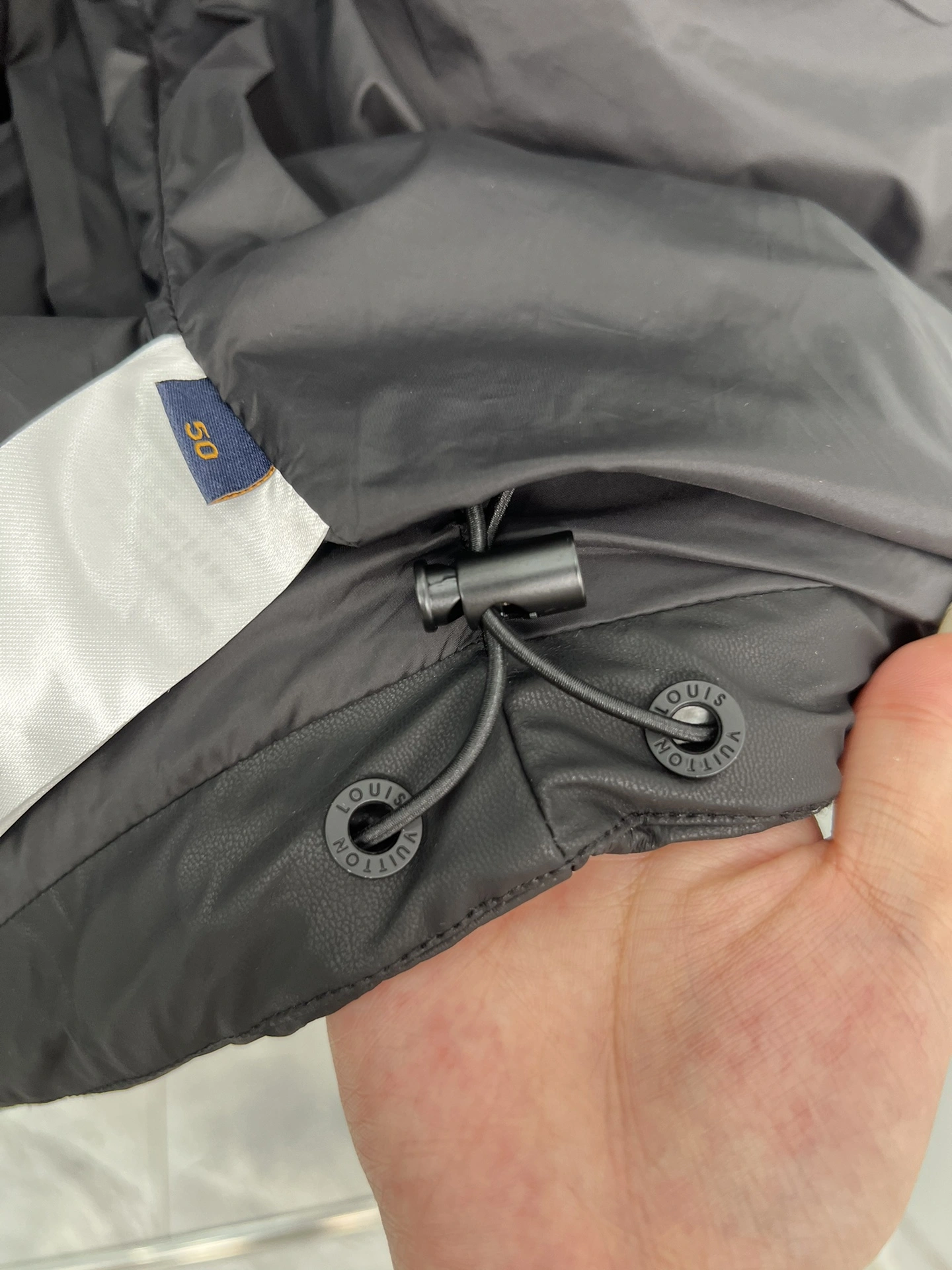 Attractive Louis Vuitton Down Jackets 139432