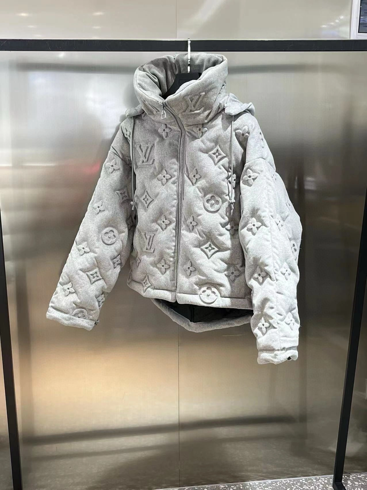 Louis Vuitton Down Jackets Affordable 139419