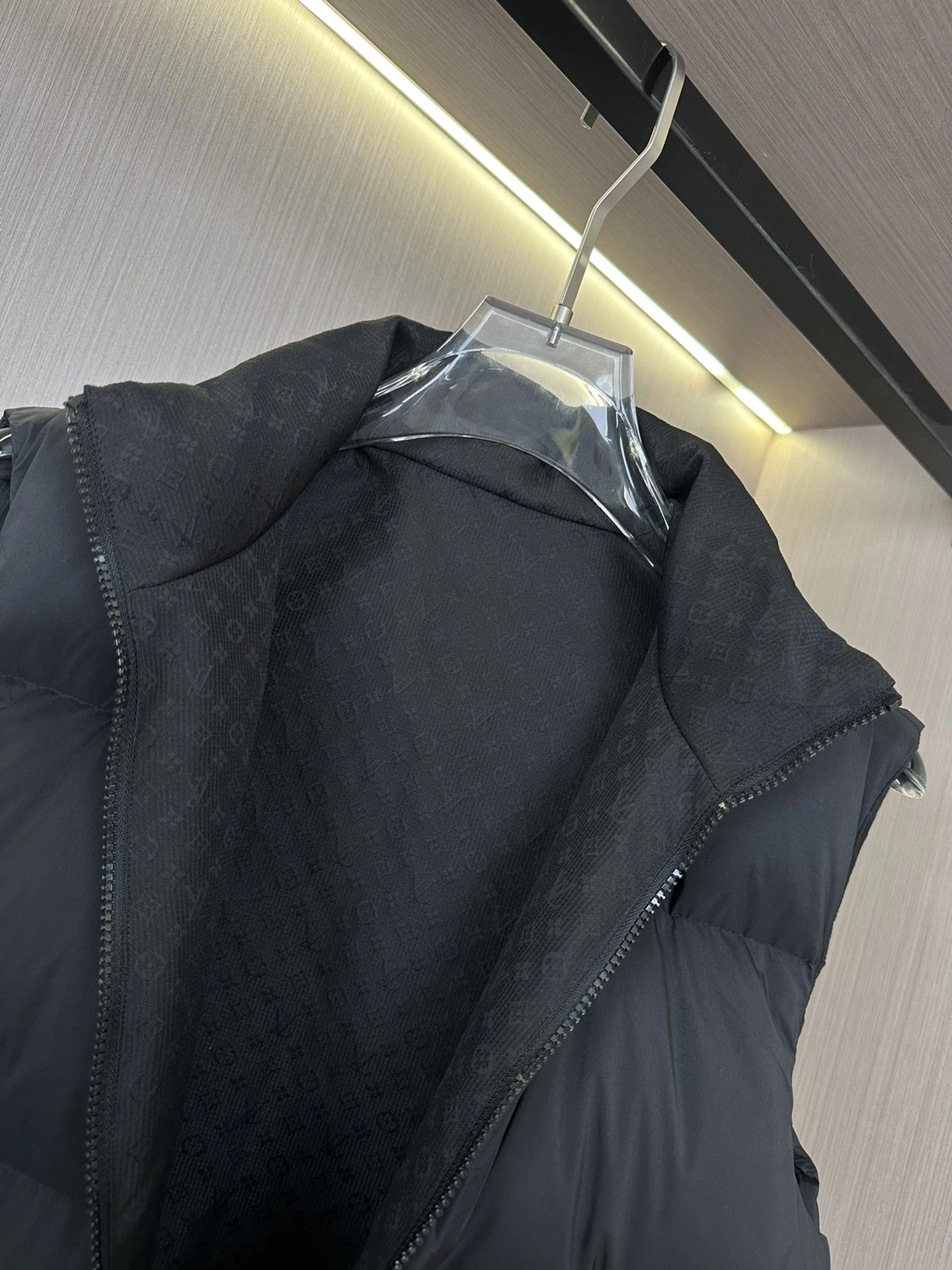 Louis Vuitton Down Jackets HighPerformance 139416