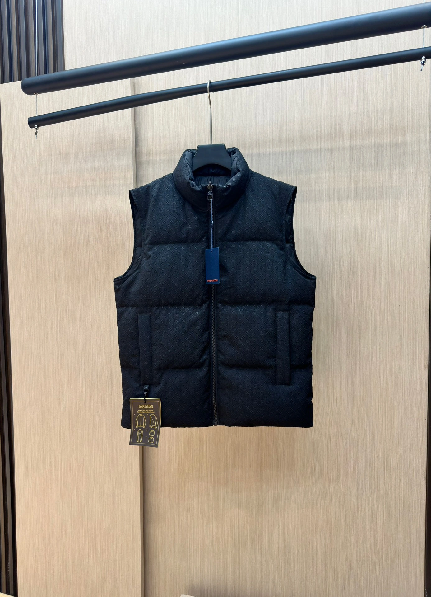 TravelReady Louis Vuitton Down Jackets 139422