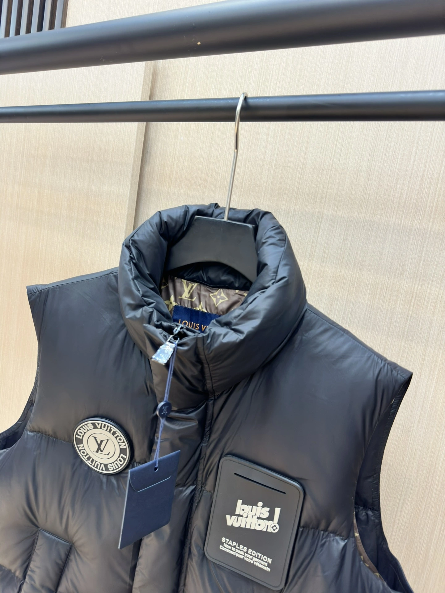 Supportive Louis Vuitton Down Jackets 139421