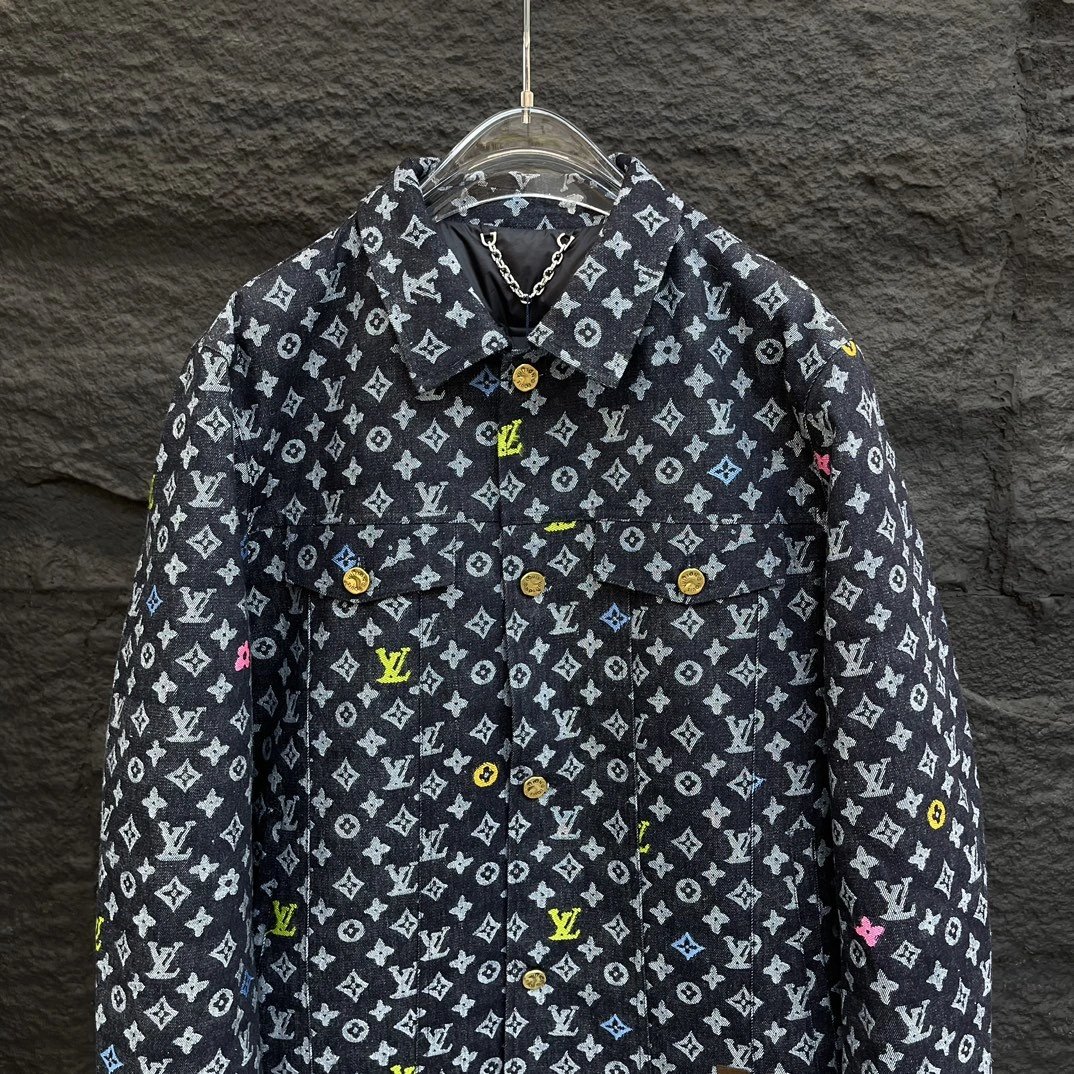 Snug Louis Vuitton Down Jackets 139435