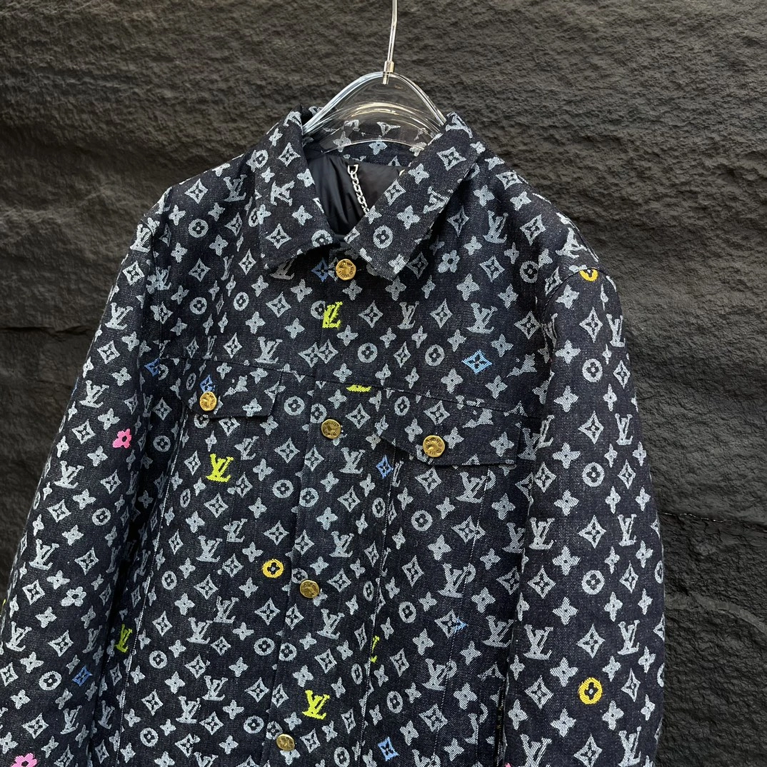 Snug Louis Vuitton Down Jackets 139435